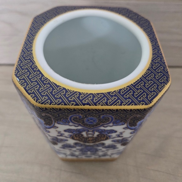 Chinese Blue & Whit Porcelain Brush Pot (Bitong)-Hand Decorated Scholars Vessel - Picture 4 of 7
